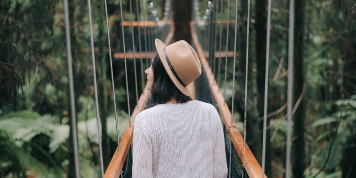 Modern Girl Facing Back Bhotography – Travels