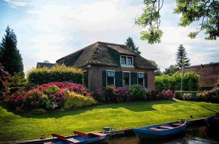 Nature-Friendly Family Houses